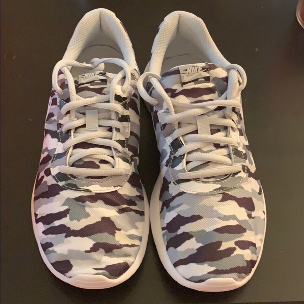 Nike Tanjun camo Sneakers - Picture 4 of 8